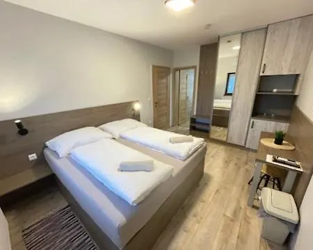 Apartmanhotel Kukorica Csárda 2 Balatonújlak