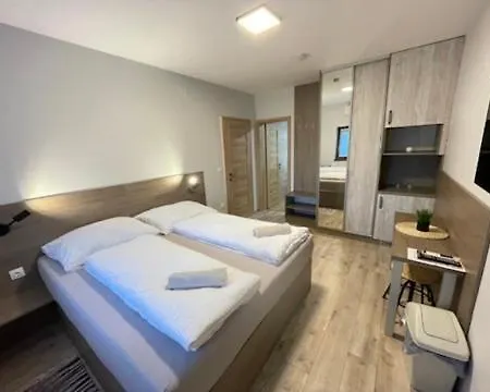 Apartmanhotel Kukorica Csárda 2 Balatonújlak