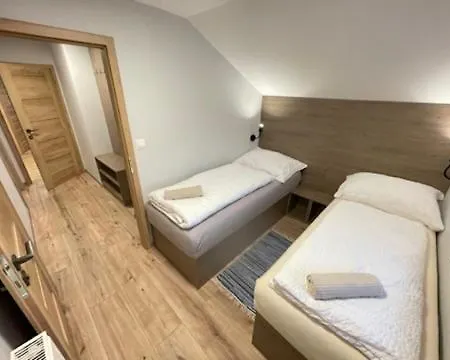 Apartmanhotel Kukorica Csárda 2 3*