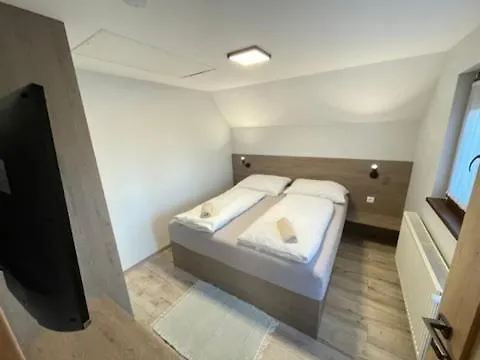 Kukorica Csarda 2 Apart Otel Balatonujlak