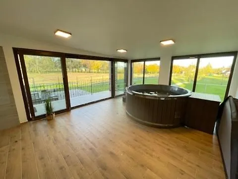 Kukorica Csarda 2 Apart Otel 3*